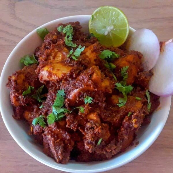 Suka Chicken Bhakri